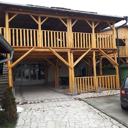 B&B Beli Andjeo Sremska Mitrovica Bagian luar foto