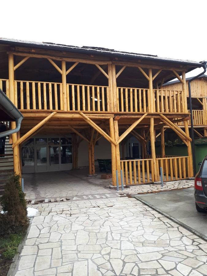B&B Beli Andjeo Sremska Mitrovica Bagian luar foto